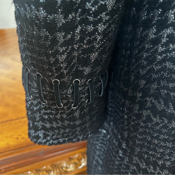 Elegant Black Houndstooth Women's Coat.Size M - Picture 4 of 6